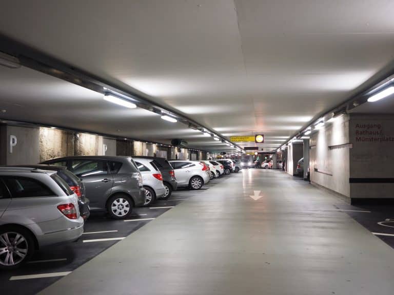 Nuestro Compromiso con la Excelencia en la Limpieza de Parkings